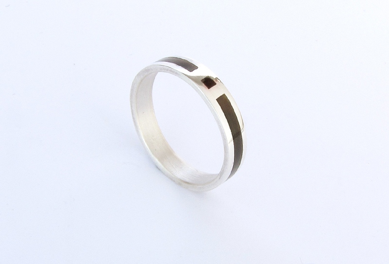 Wedding Ring White Gold with Black mother Pearl